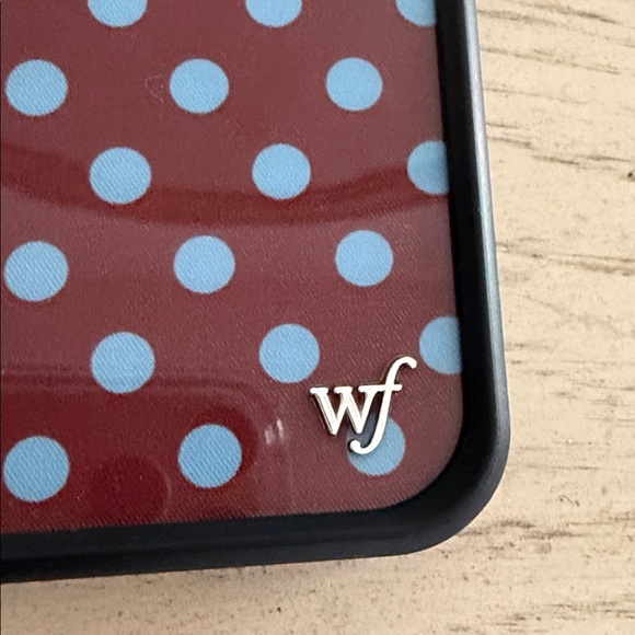 Wildflower iPhone 15 Pro Max case - Picture 3 of 7